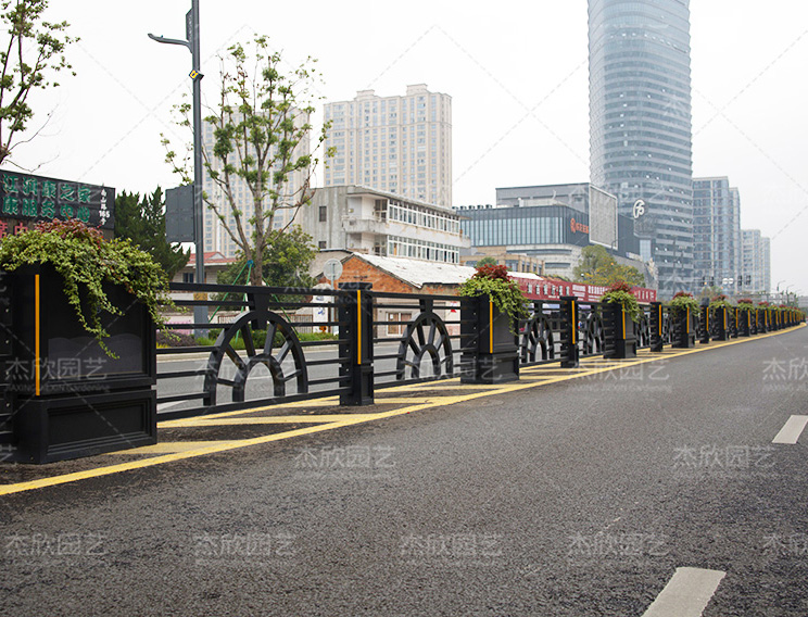 濱海長廊花箱設(shè)計(jì)師款不銹鋼道路花箱護(hù)欄