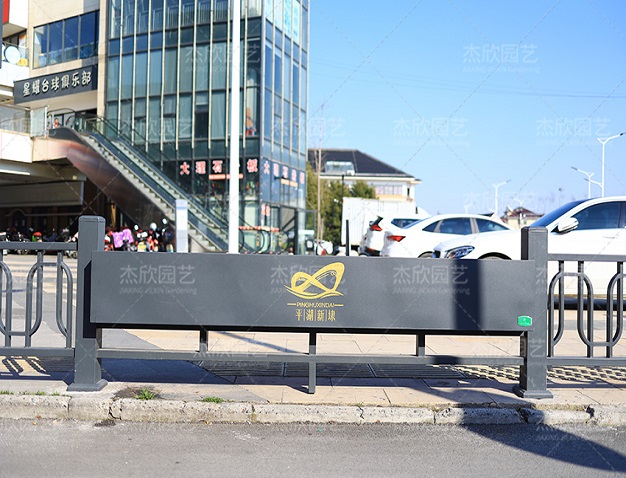 道路隔離花箱景觀(guān)花箱道路護(hù)欄浙江案例